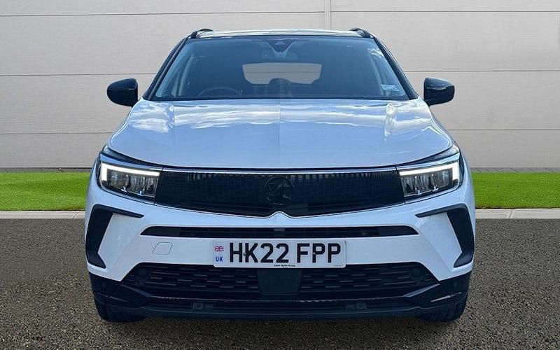 Used Vauxhall Grandland X GS Line 131 HP (96 kW) 2022 White SUV