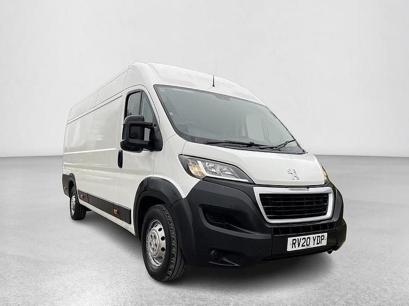 White Used 2020 Peugeot Boxer S Van | £9,490 (Fair price) - Image 1/4