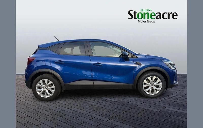 Used Renault Captur Iconic 140 HP (102 kW) 2022 Blue SUV