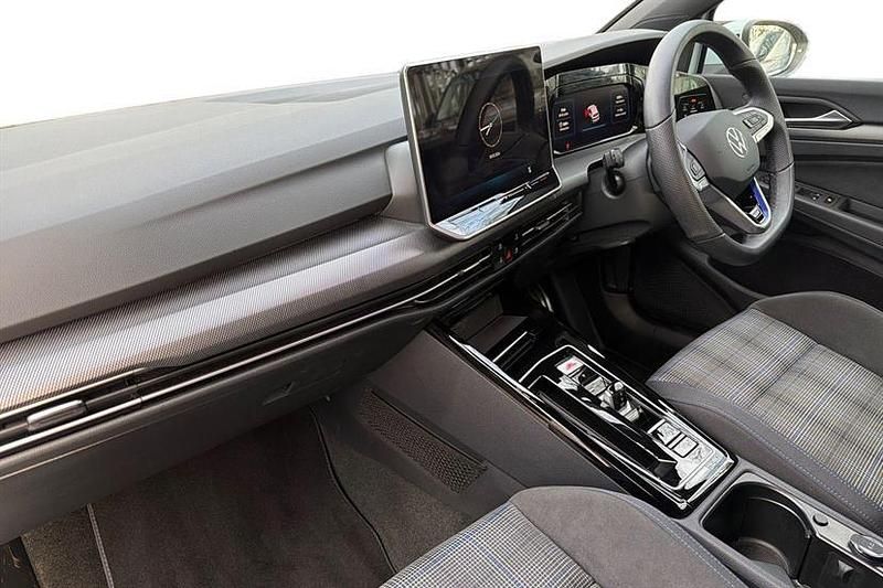 Used VW Golf VIII GTE 272 HP (200 kW) 2025 Blue Hatchback