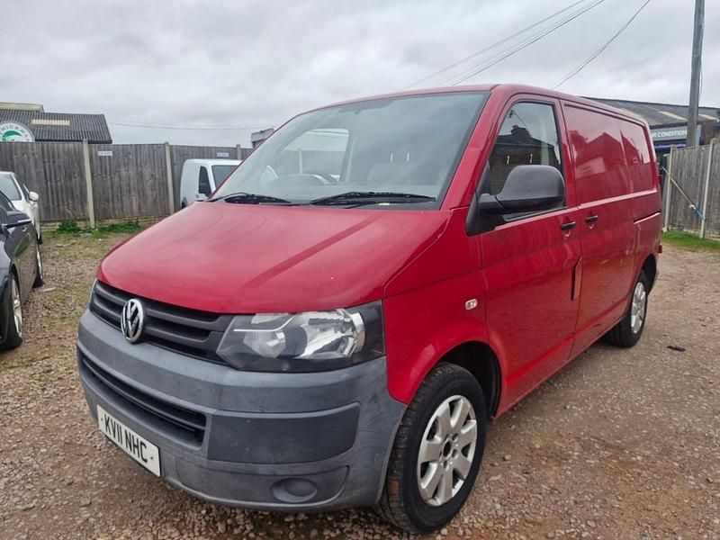 Used VW Transporter 102 HP (75 kW) 2011 Red Van