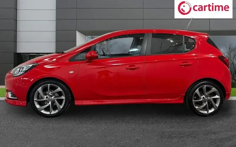 Used Vauxhall Corsa SRi 90 HP (66 kW) 2017 Red Hatchback