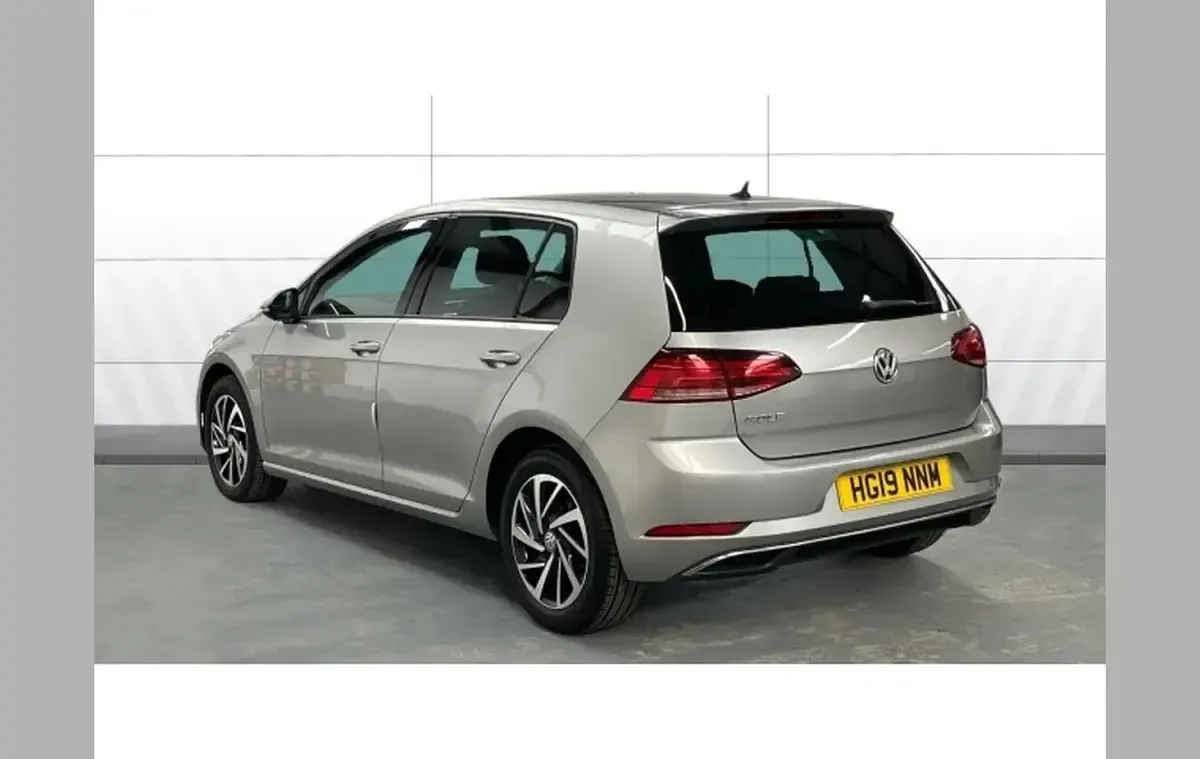 Used VW Golf VII Match 150 HP (110 kW) 2019 Silver Hatchback