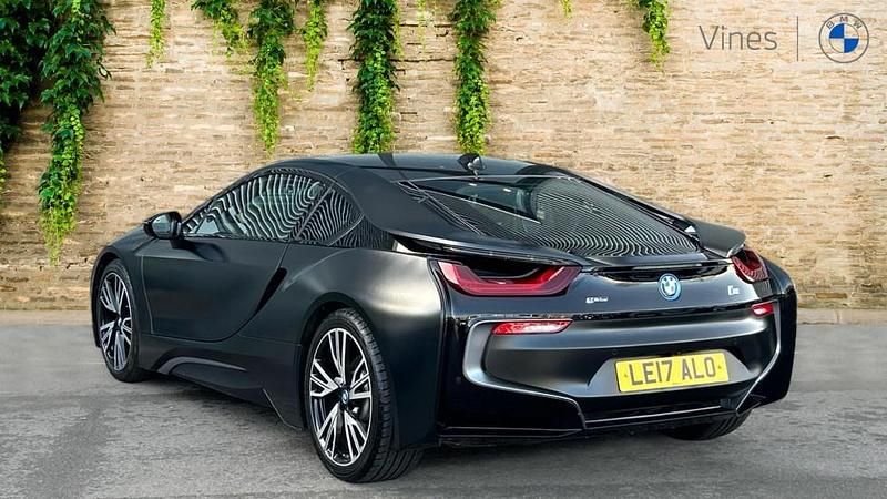 Used BMW i8 Comfort Edition 357 HP (262 kW) 2017 Black Coupe