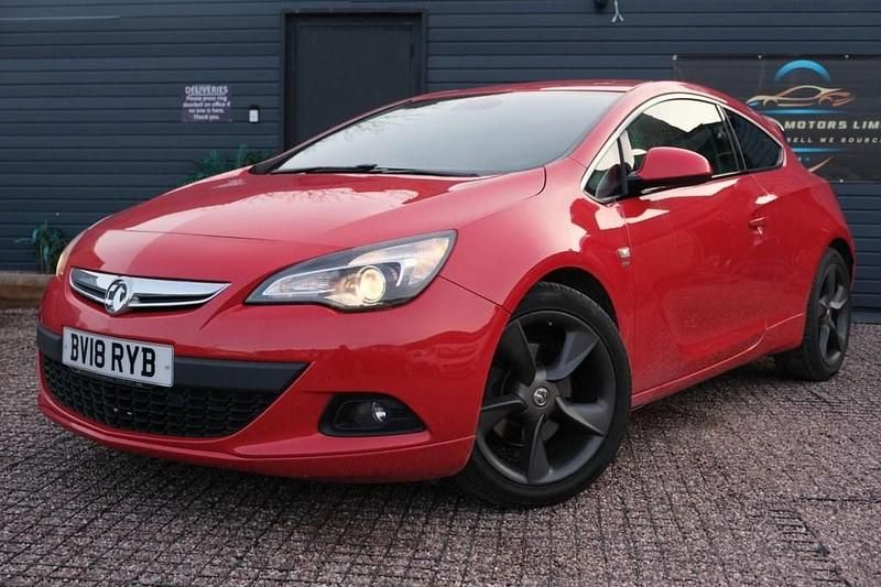 Used Vauxhall Astra GTC SRi 140 HP (102 kW) 2018 Red Hatchback