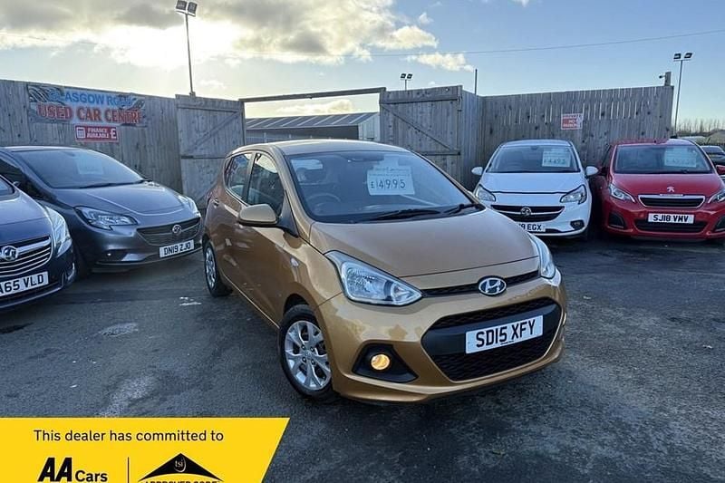 Orange Used 2015 Hyundai i10 SE Hatchback | £4,995 (Good price) - Image 1/1