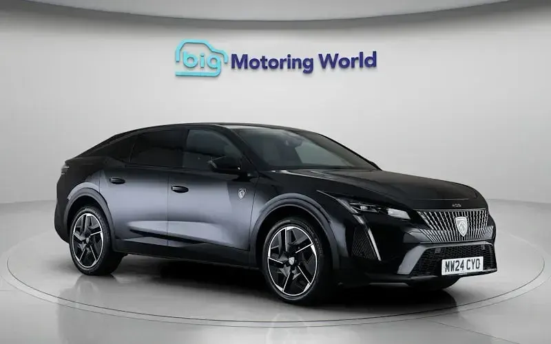 Usado Peugeot 408 GT 131 CV (96 kW) 2024 Negro SUV