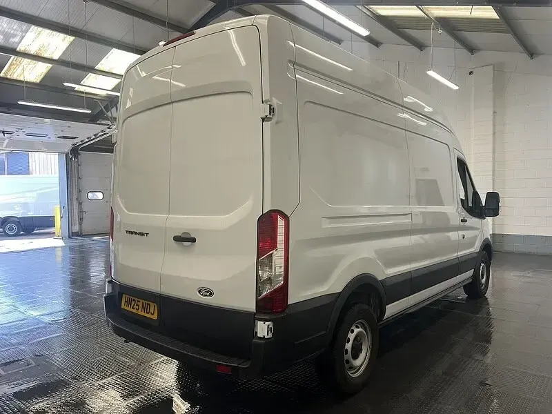 Used Ford Transit 130 HP (95 kW) 2025 White Van