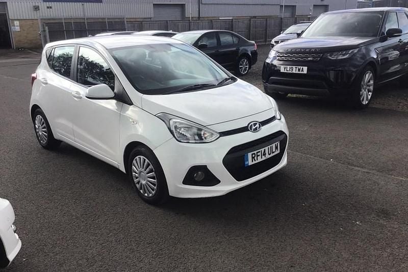Used Hyundai i10 SE 2014 White Hatchback