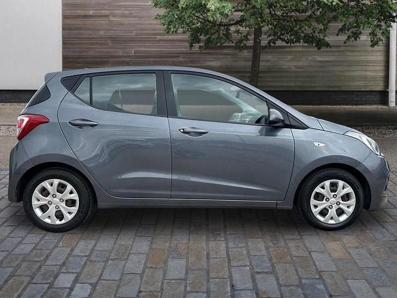 Used Hyundai i10 SE 87 HP (63 kW) 2014 Grey Hatchback