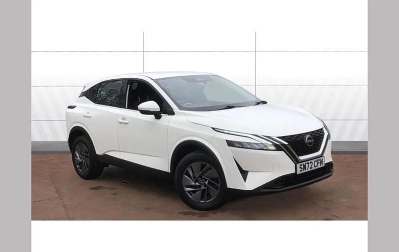 Used Nissan Qashqai Acenta Premium 158 HP (116 kW) 2022 White SUV