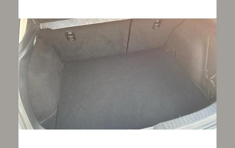 Käytetty Mazda 3 Inclusive 117 HP (86 kW) 2017 Sininen Viistoperä