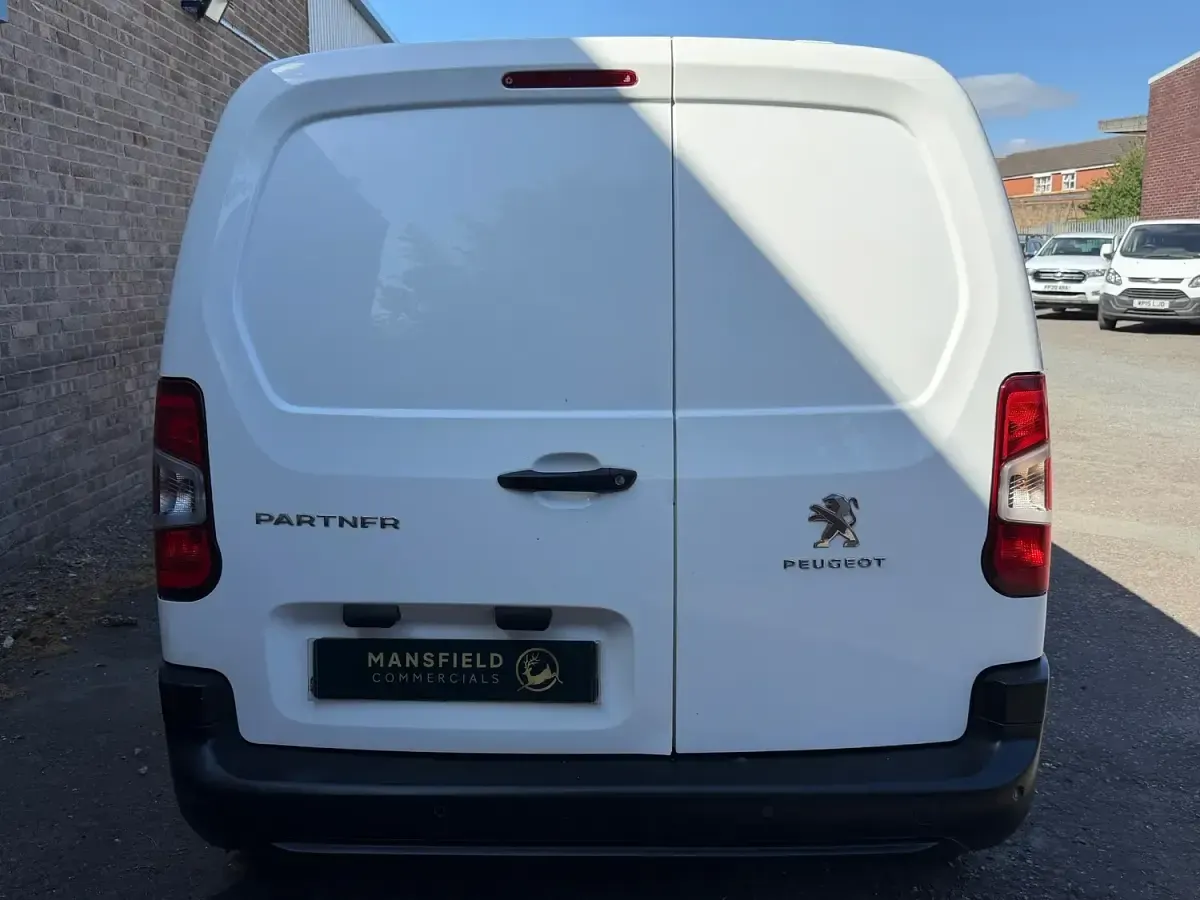 Used Peugeot Partner 2021 White MPV