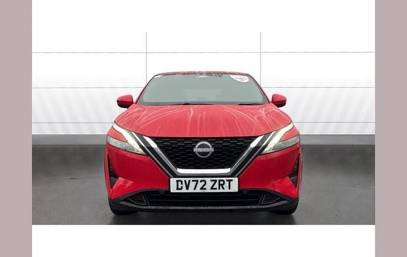 Used Nissan Qashqai Acenta Premium 158 HP (116 kW) 2022 Red SUV