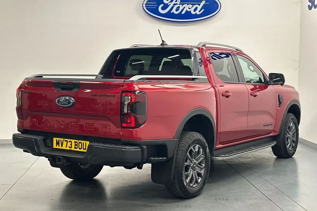 Gebraucht Ford Ranger 240 PS (176 kW) 2023 Rot Pickup