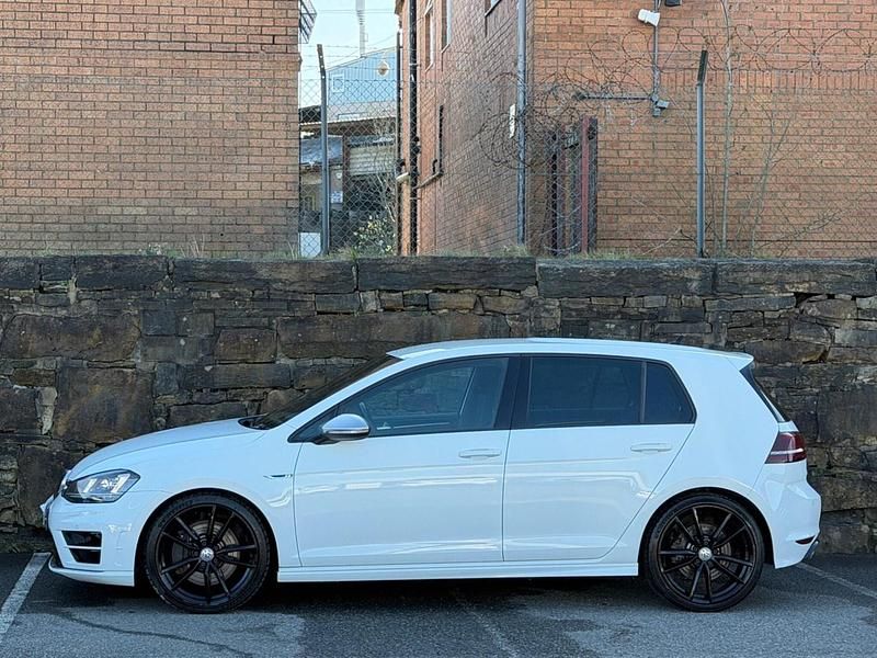 Used VW Golf VII R 2015 White Hatchback