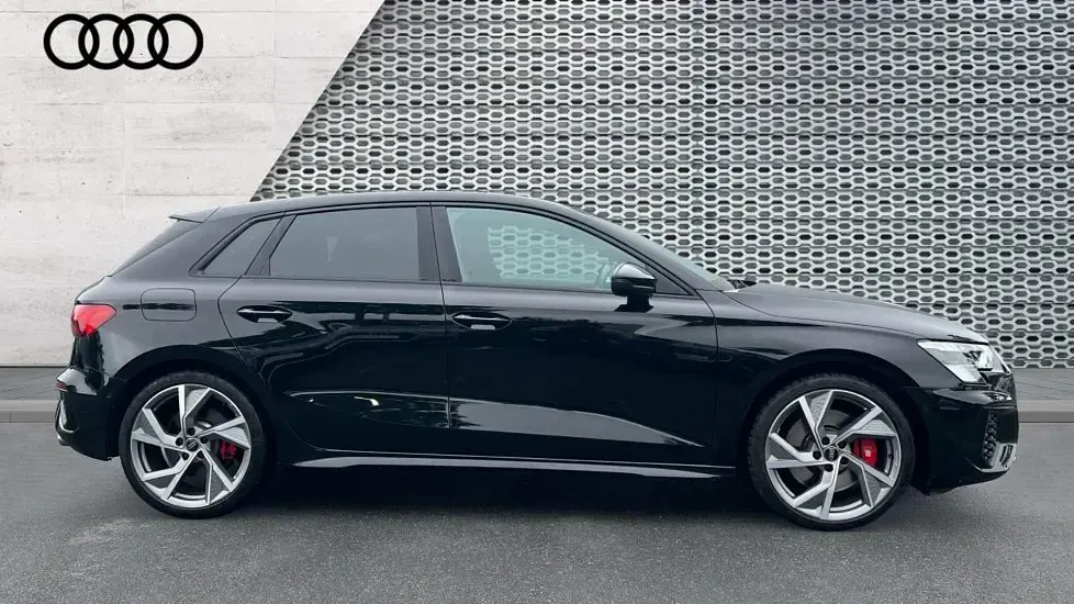 Used Audi A3 Comfort 310 HP (228 kW) 2023 Black Sedan