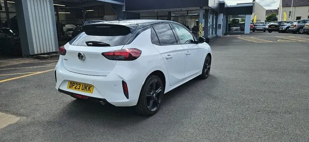 Used Vauxhall Corsa S 100 HP (73 kW) 2023 White Hatchback