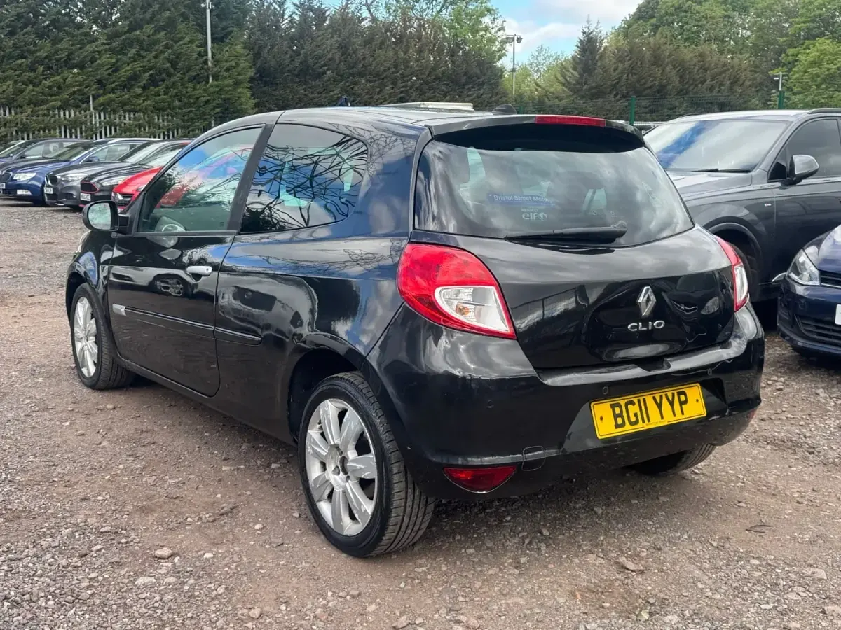 Second-hand Renault Clio II GT-Line 2011 Negru Hatchback
