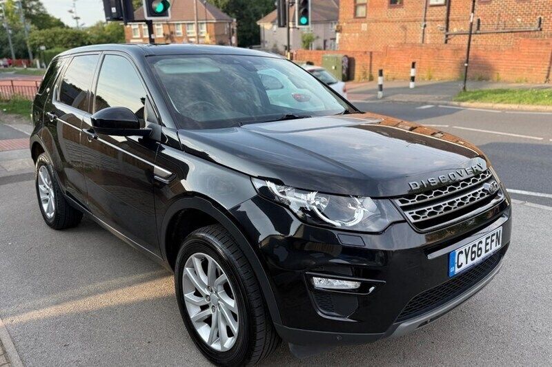 Black Used 2016 Land Rover Discovery Sport SE SUV | £6,495 (Fair price) - Image 1/1