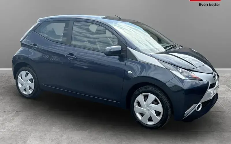 Used Toyota Aygo X-play 69 HP (50 kW) 2016 Hatchback