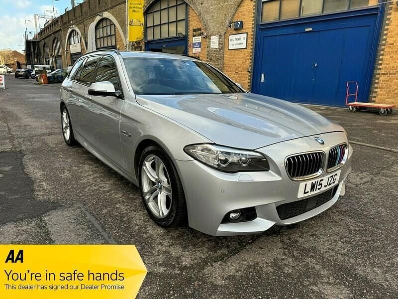 Gebraucht BMW 520 M Sport 2024 Silber Kombi