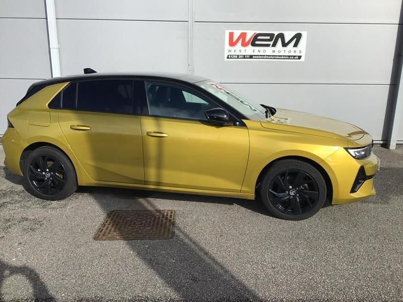Used Vauxhall Astra S 128 HP (94 kW) 2025 Yellow Hatchback