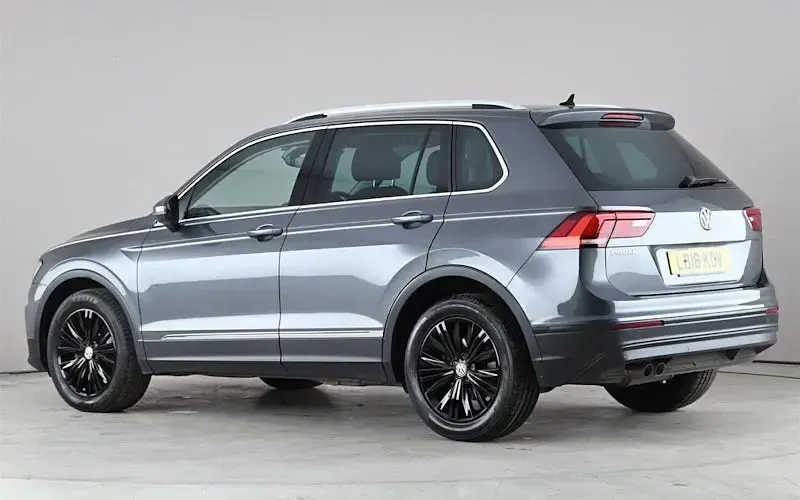 Używany VW Tiguan SE 150 KM (110 kW) 2018 Szary SUV