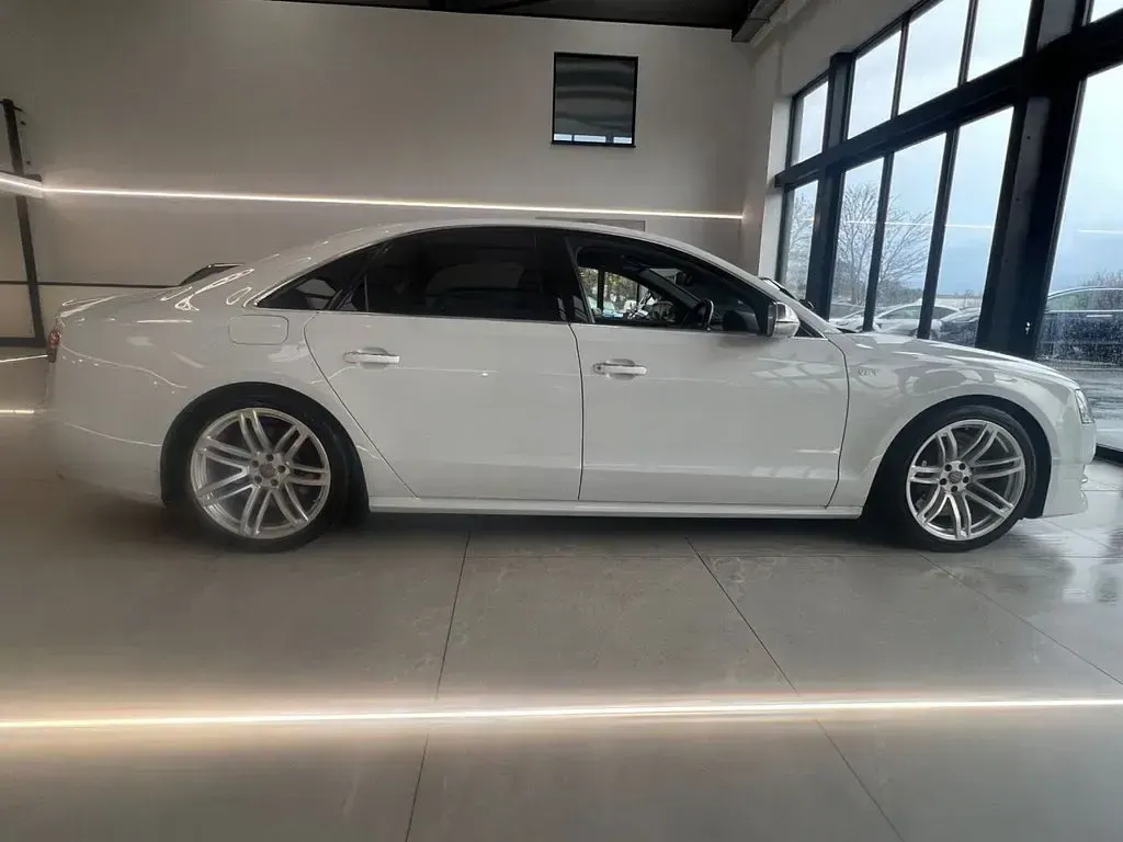 Used Audi S8 Advanced 520 HP (382 kW) 2016 White Sedan