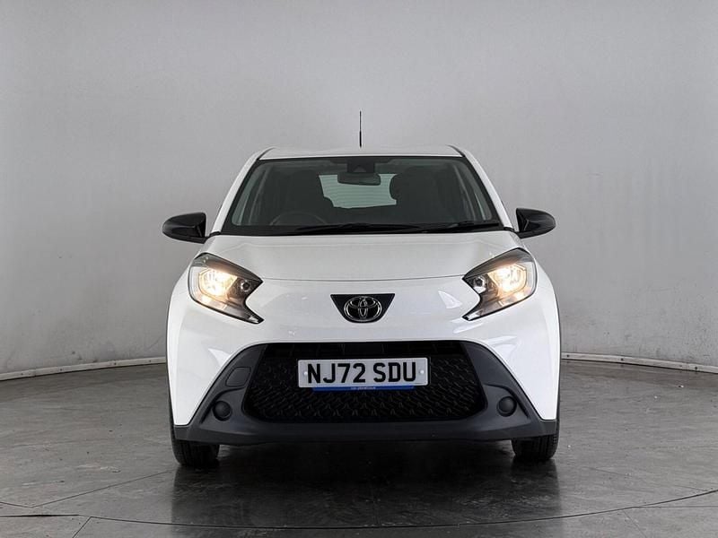 Used Toyota Aygo X PURE 2022 White SUV