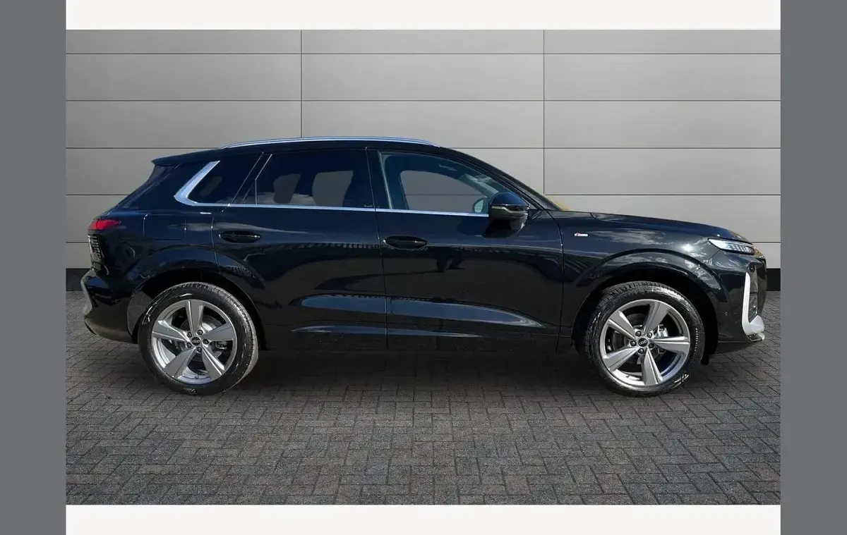 Used Audi Q3 S-Line 150 HP (110 kW) 2026 Mythos black SUV