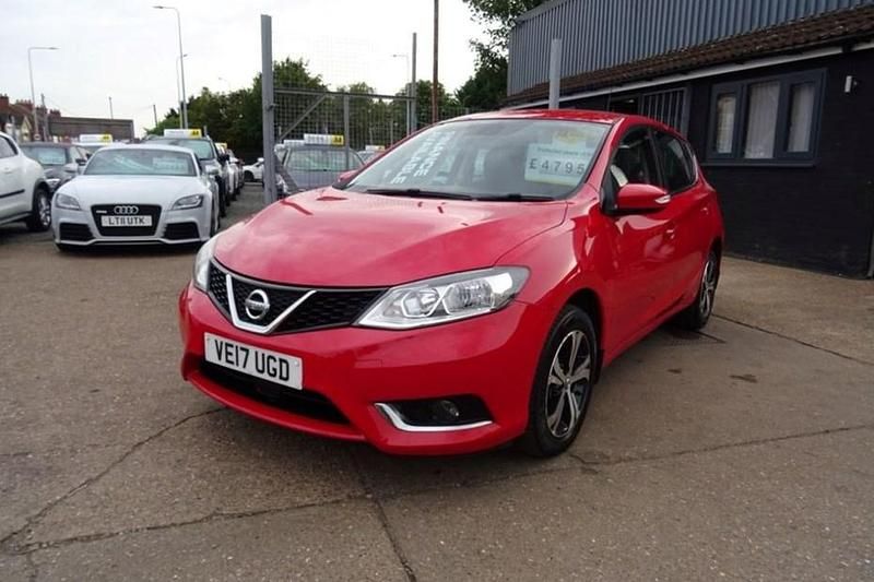 Red Used 2017 Nissan Pulsar Acenta Hatchback | £4,795 (Fair price) - Image 1/1