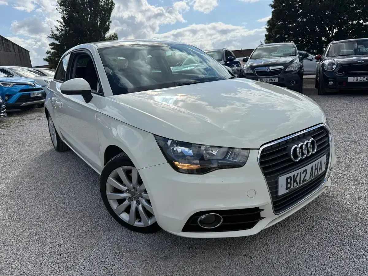 Used Audi A1 Sport 105 HP (77 kW) 2012 White Hatchback