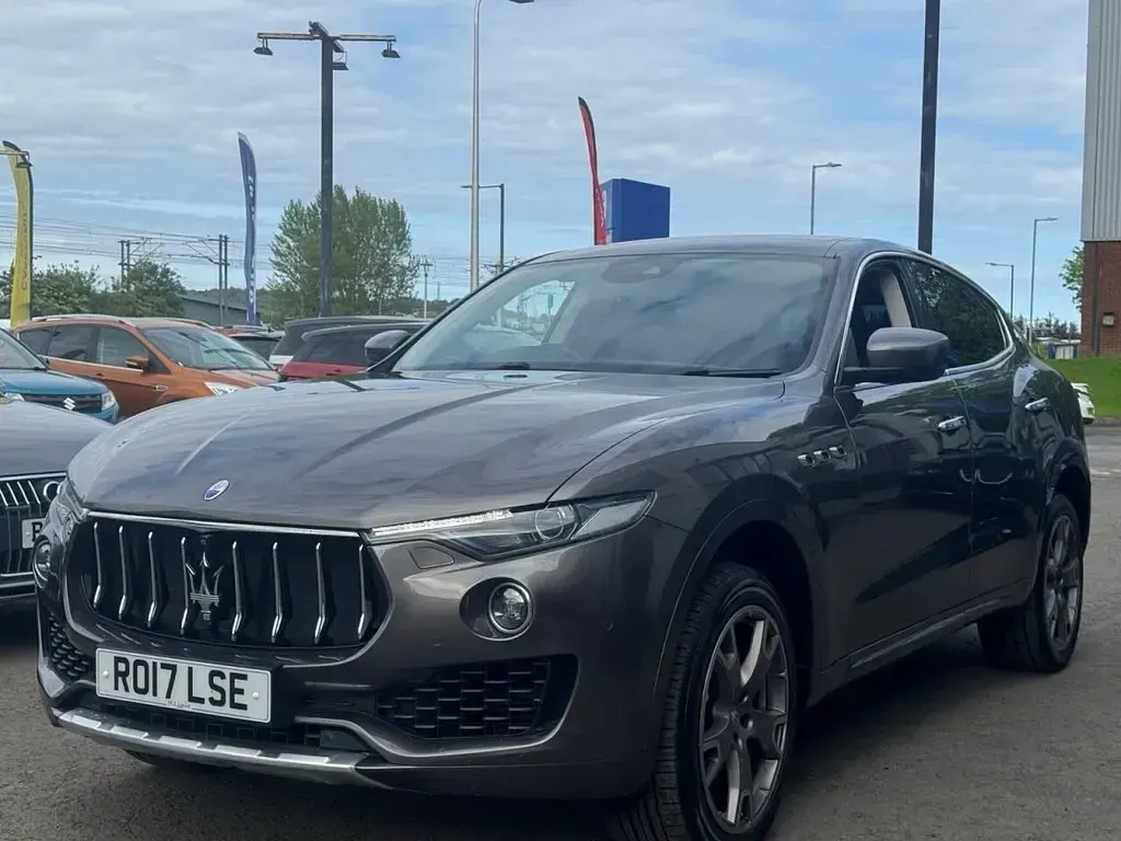 Used Maserati Levante 275 HP (202 kW) 2017 Grey SUV
