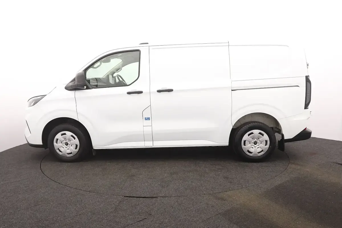 Used Ford Transit Custom Trend 110 HP (80 kW) 2025 White Van