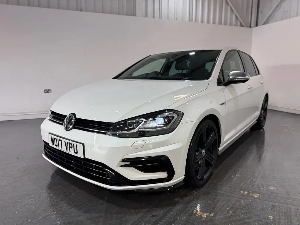 Used VW Golf VII R 310 HP (228 kW) 2017 White Hatchback