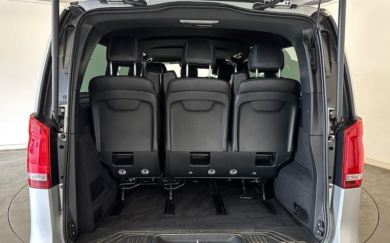 Used Mercedes V300 239 HP (175 kW) 2020 Silver MPV