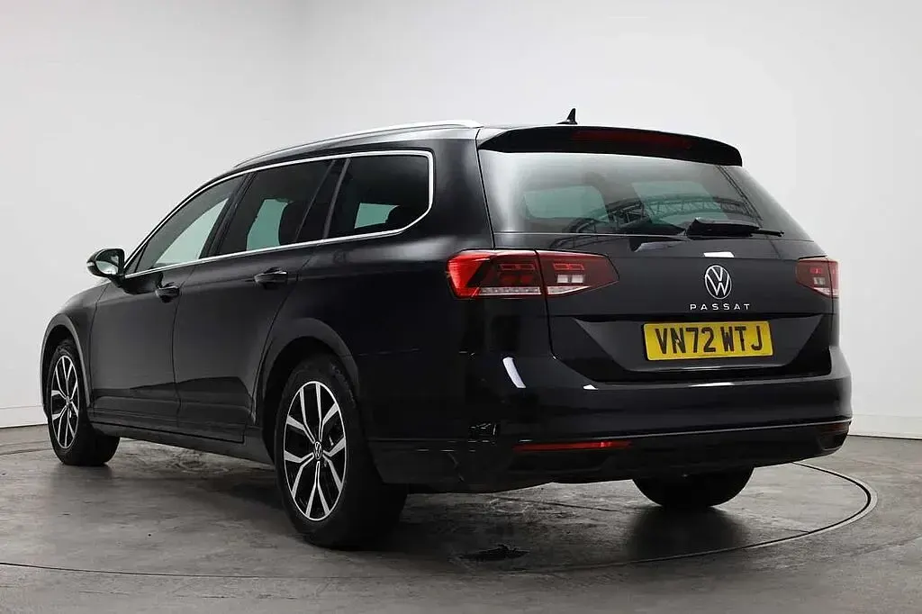 Used VW Passat 150 HP (110 kW) 2022 Estate