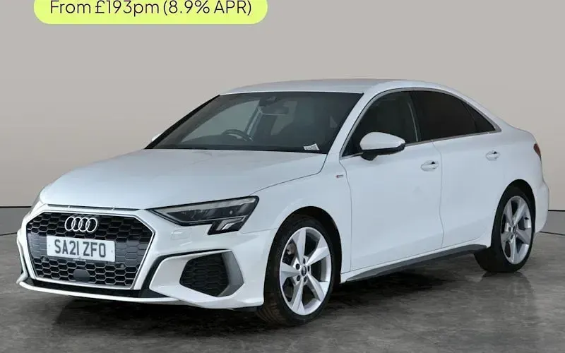 Usado Audi A3 S-Line 110 HP (80 kW) 2024 Sedan