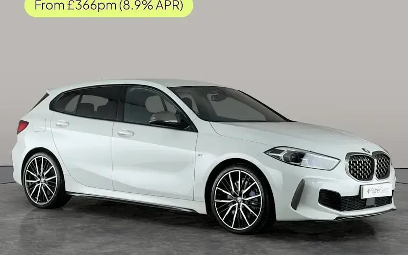 Begagnad BMW M135 M Sport 306 HK (225 kW) 2024 Halvkombi
