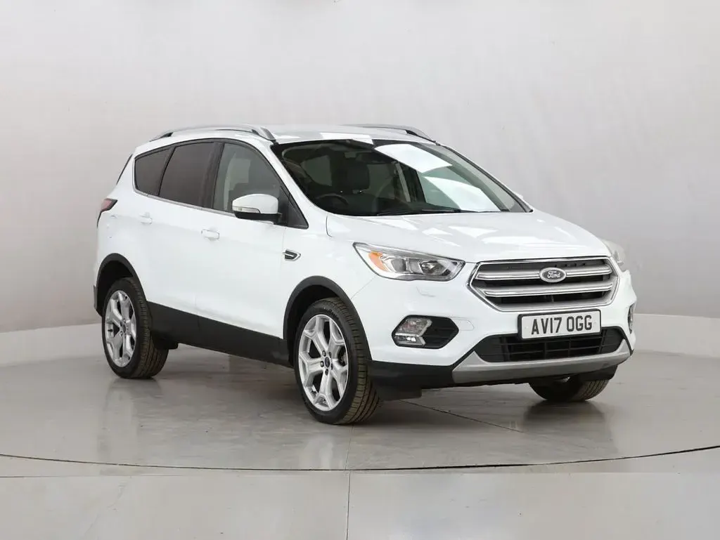 Used Ford Kuga Titanium 120 HP (88 kW) 2017 White SUV
