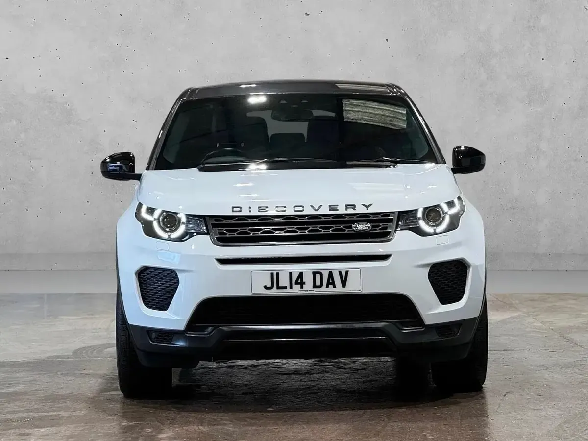 Used Land Rover Discovery Sport Landmark 180 HP (132 kW) 2018 White SUV