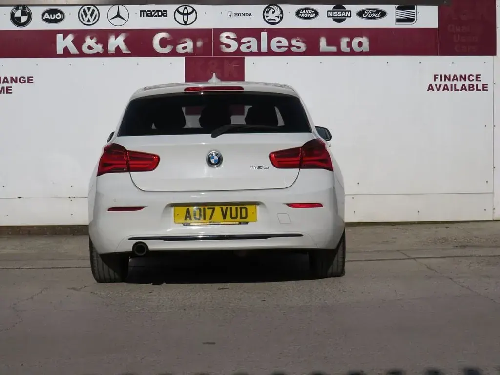 Used BMW 116 Sport Line 116 HP (85 kW) 2017 White Hatchback