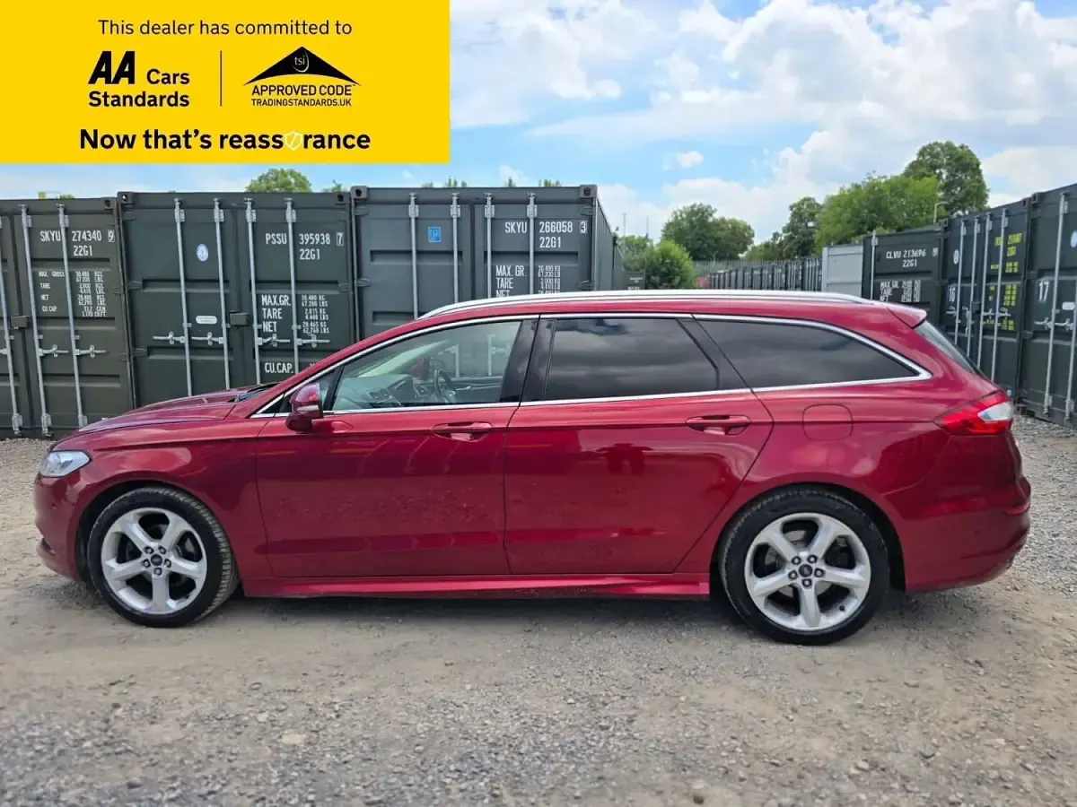 Used Ford Mondeo Titanium 160 HP (117 kW) 2016 Red Estate