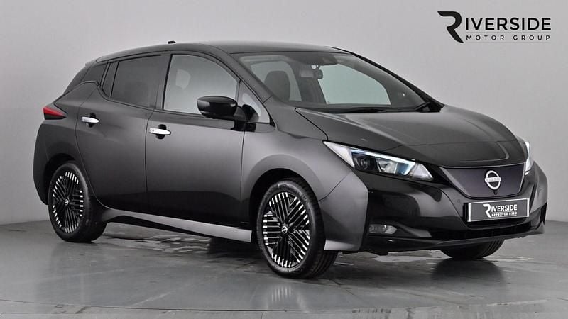 Used Nissan Leaf N-Connecta 110 kW (150 HP) 2023 Super black Hatchback