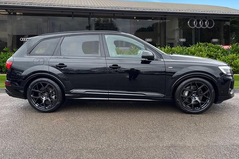 New Audi Q7 Black Edition 2026 Black SUV