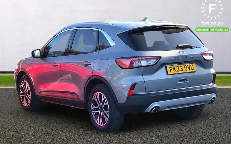 Begagnad Ford Kuga Titanium 150 HK (110 kW) 2023 Silver SUV