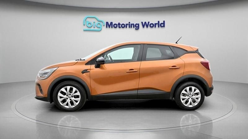 Used Renault Captur Iconic 91 HP (66 kW) 2021 Orange SUV