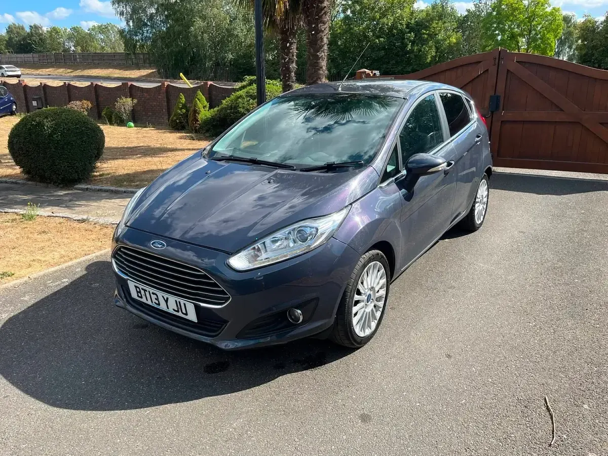 Used Ford Fiesta Titanium 2013 Grey Hatchback
