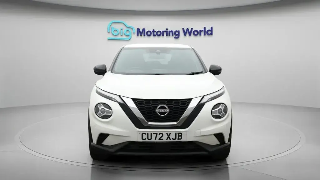 Used Nissan Juke N-Connecta 114 HP (83 kW) 2022 White SUV